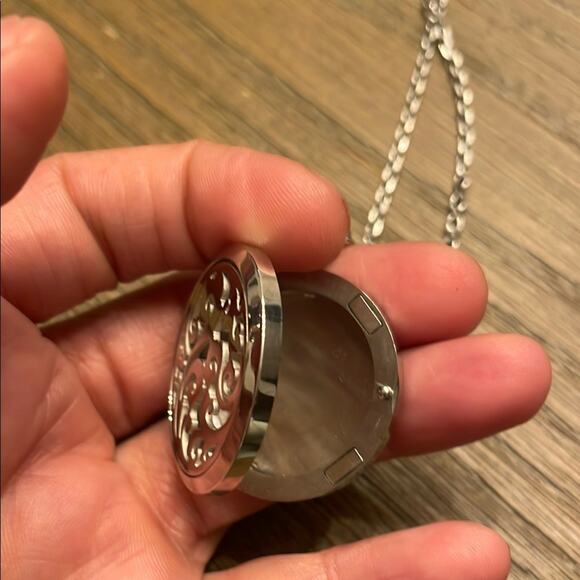 Bundle Beaded metal Necklaces & Ankle bracelet Collection - Picture 10 of 11